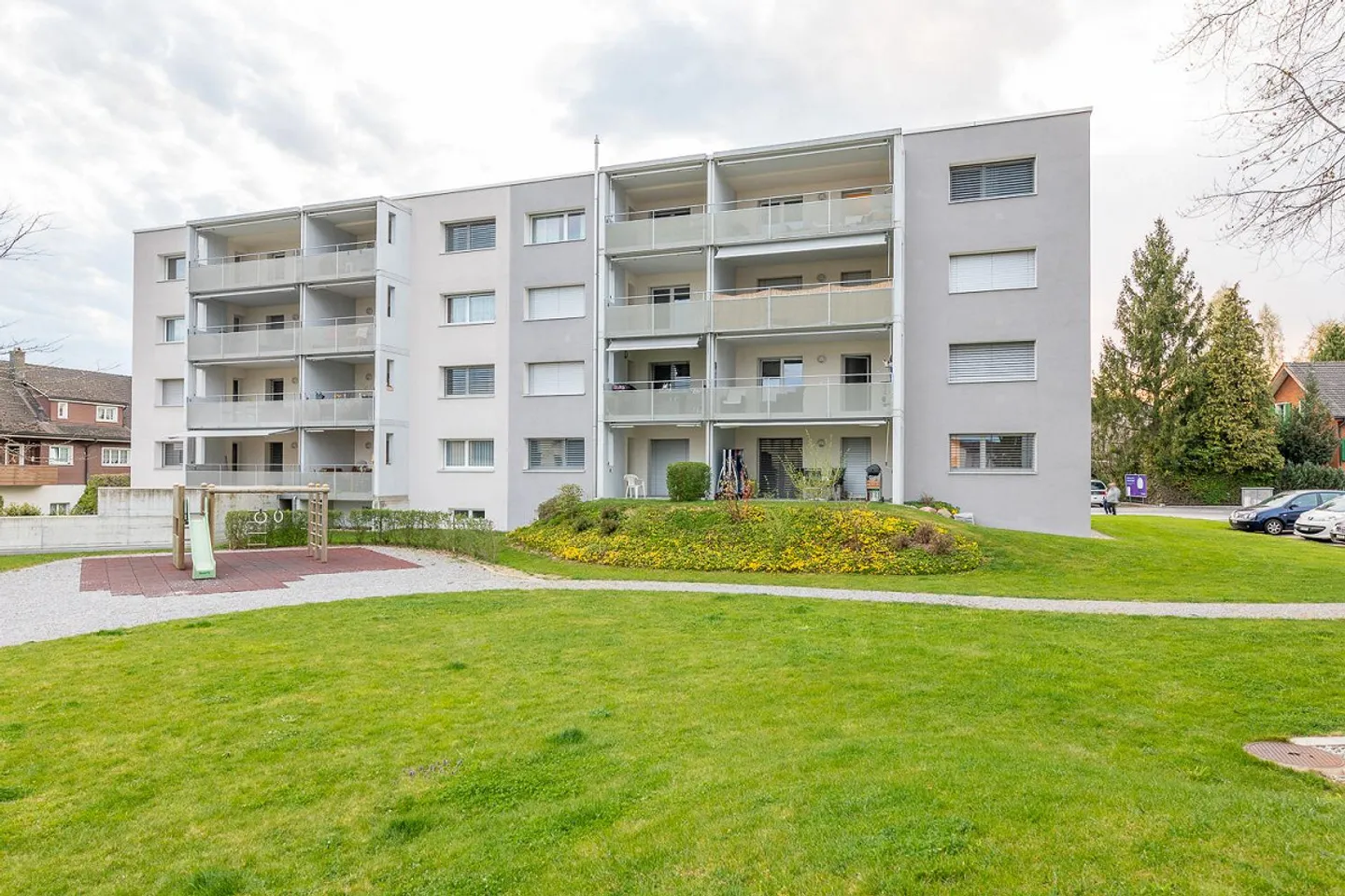 Appartamento 4.5 stanze con grande balcone - Foto 1 di 11
