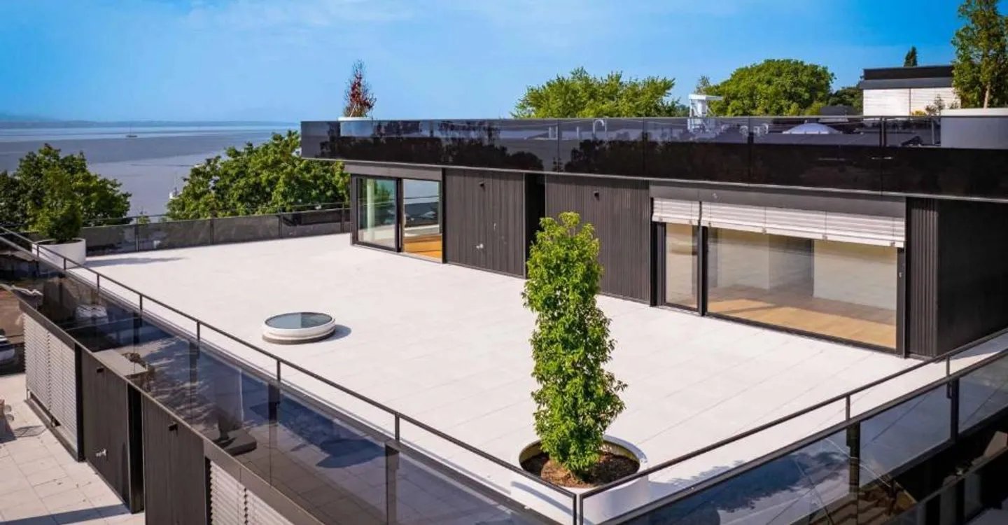 Attico di Lusso con Vista Panoramica - Foto 10 di 12