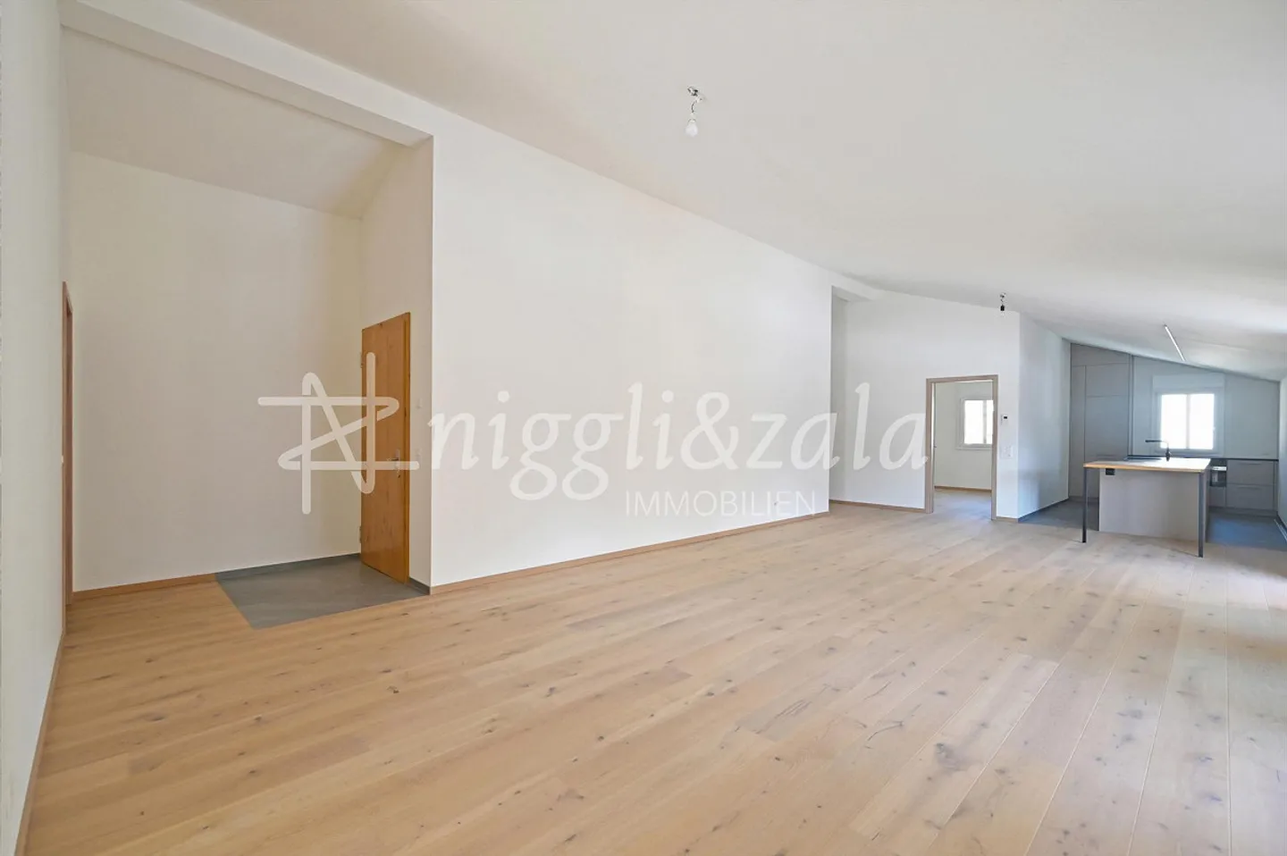 Beeindruckendes Penthouse mit Aussicht - Foto 1 von 9