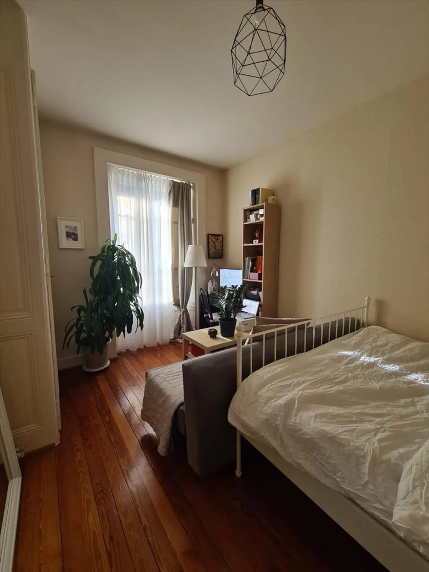 2.5-room apartment located in Plainpalais - Photo 2 of 5