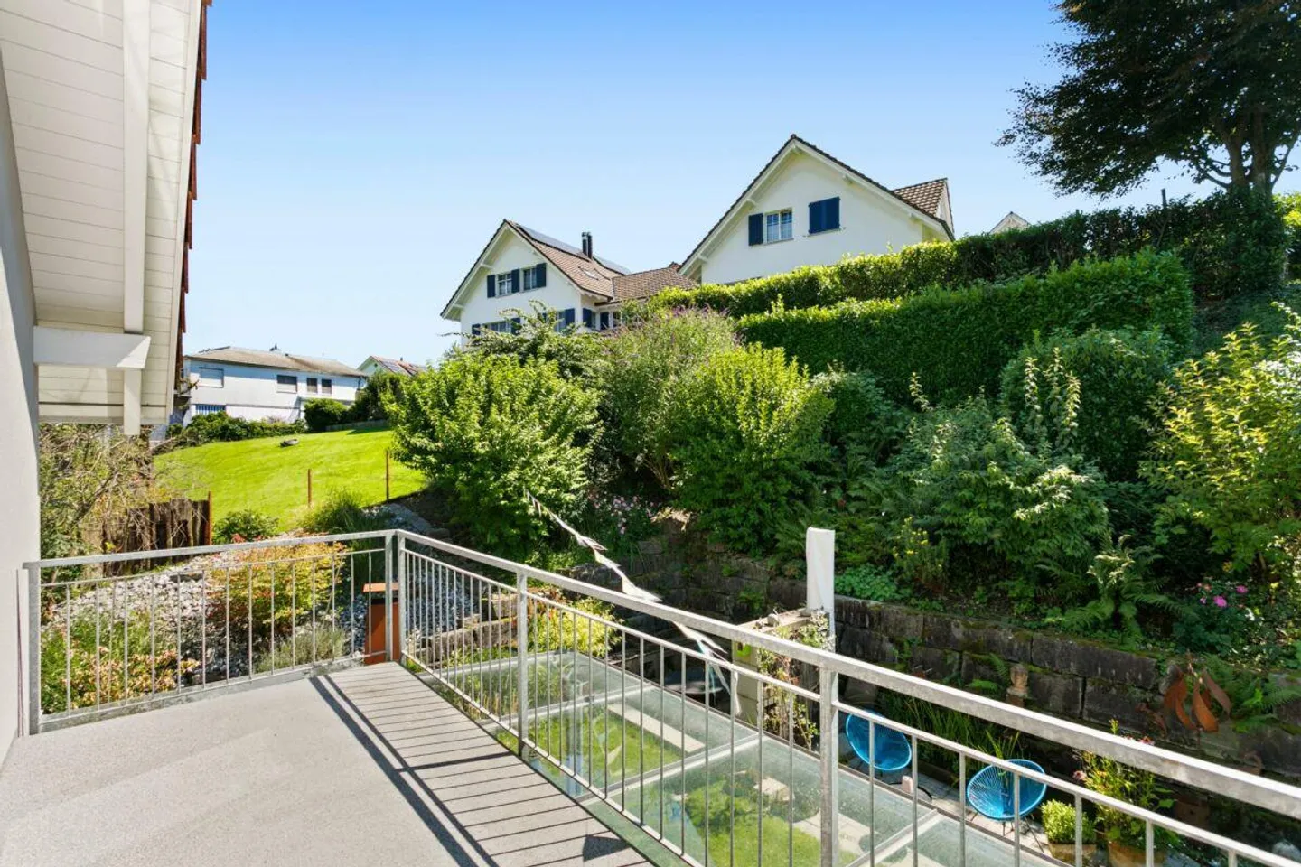 Attraktives Einfamilienhaus an zentraler Lage mit herrlichem Garten - Foto 9 von 14