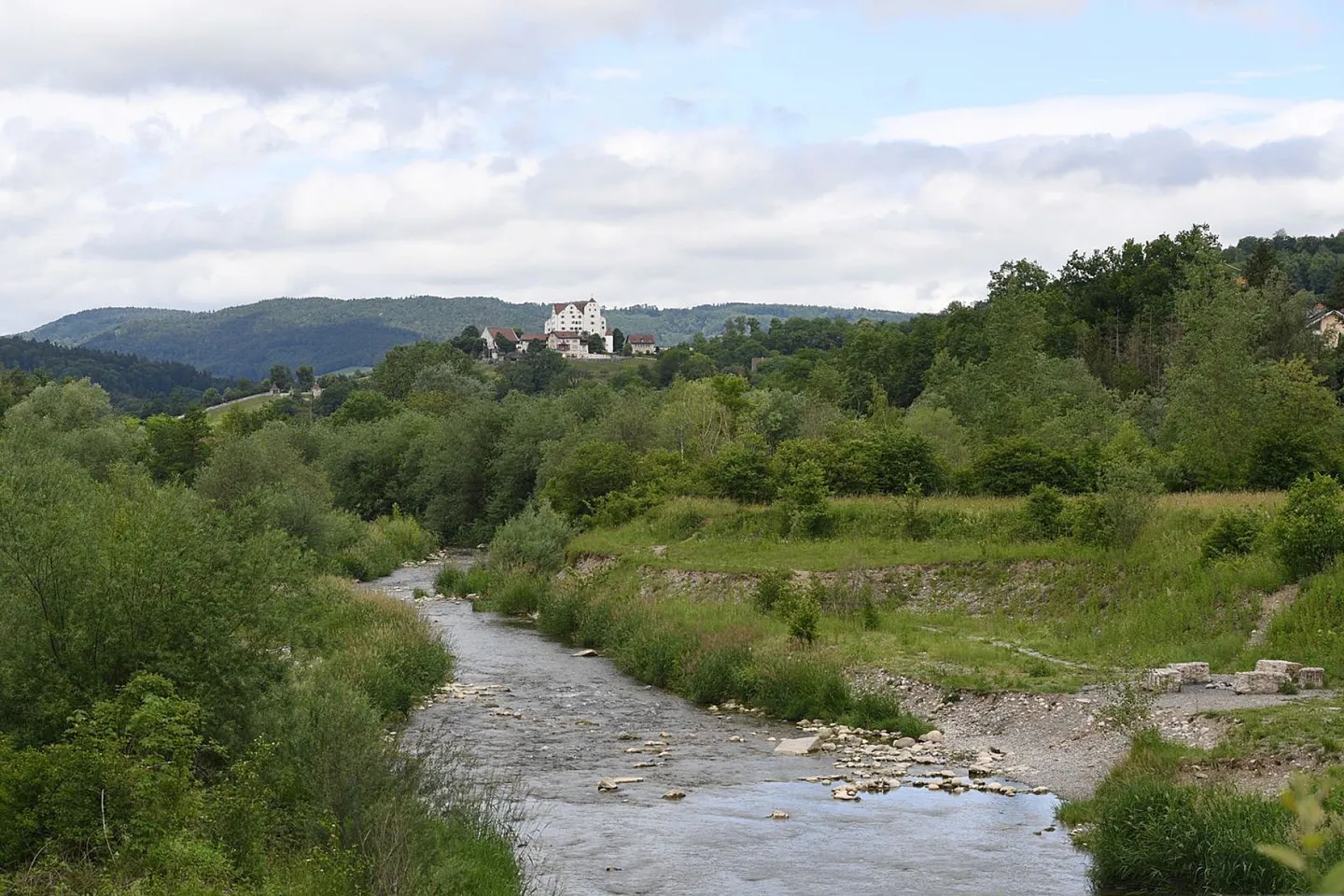 À louer appartement exclusif de 4,5 pièces avec vue sur le château de Wildegg - Photo 14 sur 18