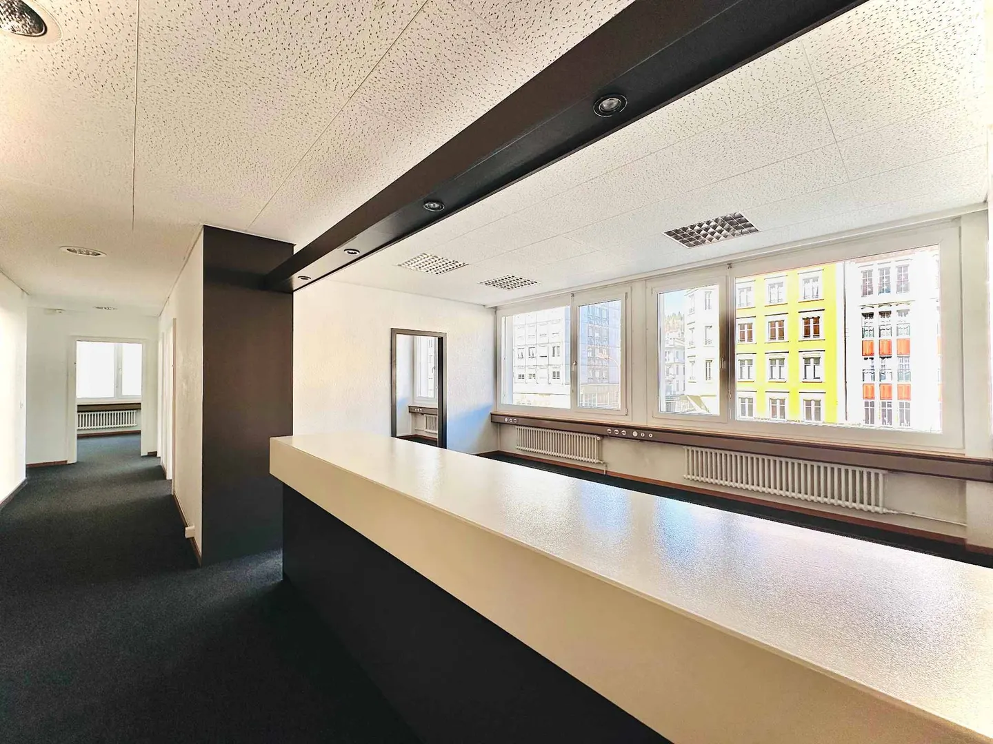 Moderne und helle Büros von 159 m2 zur Miete in La Chaux-de-Fonds - Foto 3 von 4