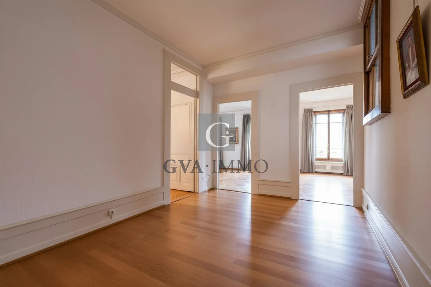 Magnificent mansion in the Russian Church district - Photo 4 of 7