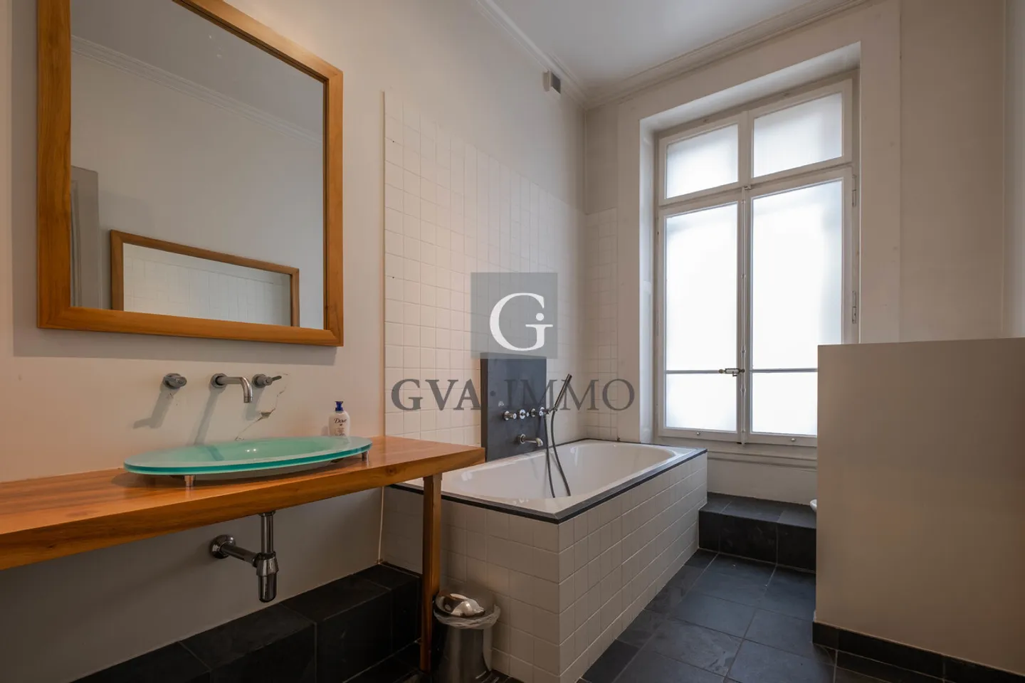 Magnificent mansion in the Russian Church district - Photo 6 of 7