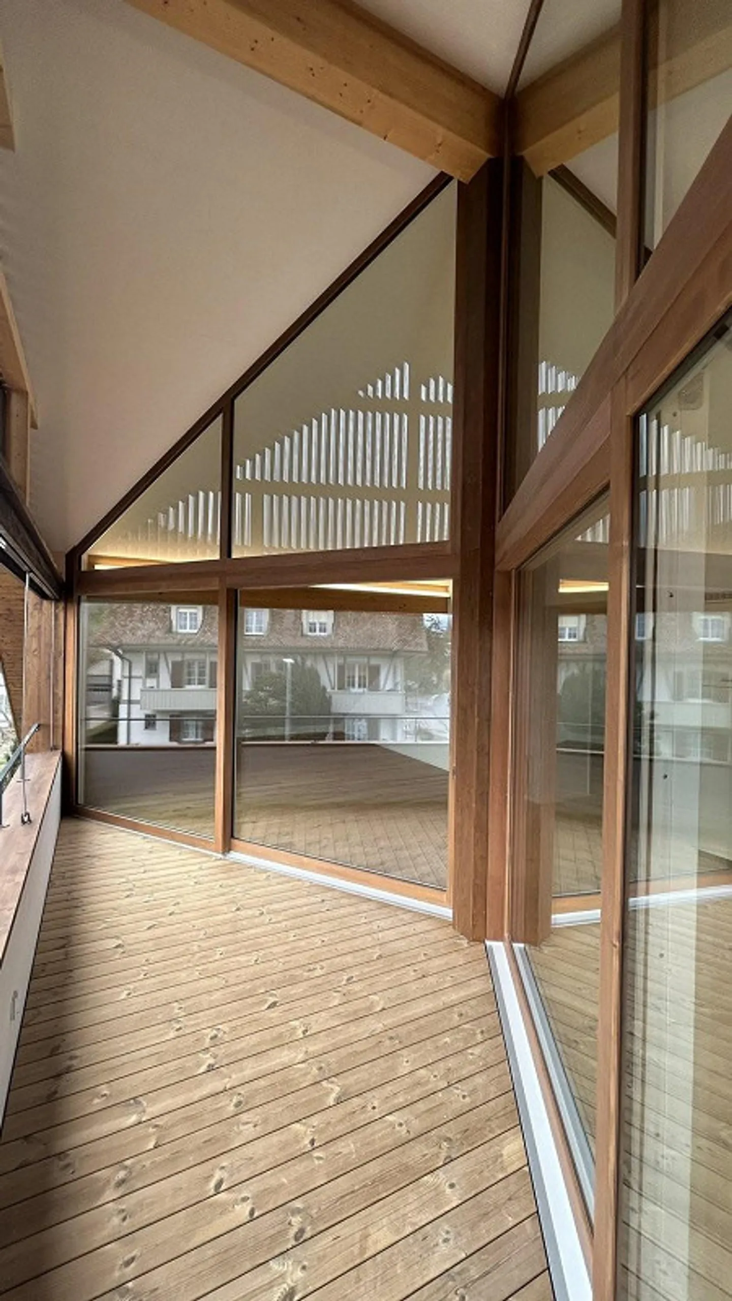 Appartamento attico di 4,5 stanze a Gerzensee con vista - Foto 3 di 8