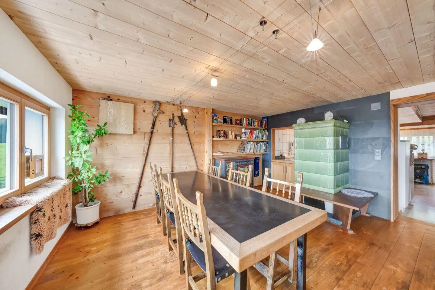 Cozy living with a dream view - Photo 6 of 13