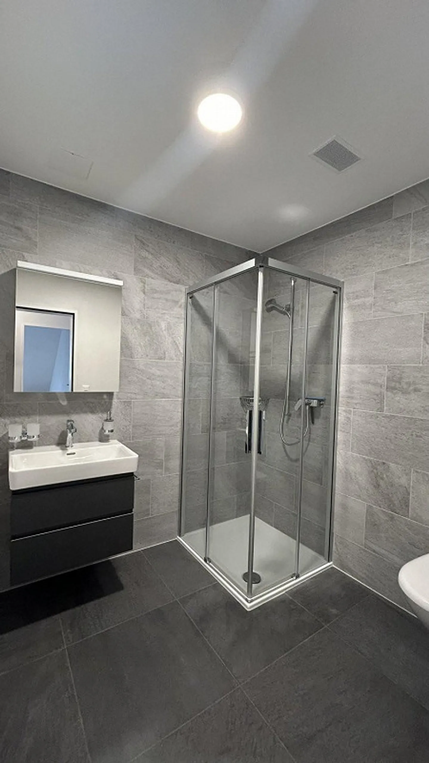 Appartamento attico di 4,5 stanze a Gerzensee con vista - Foto 6 di 8