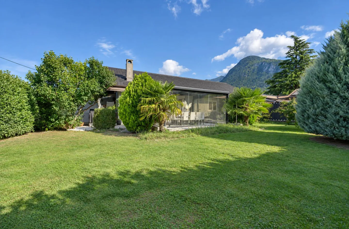 Charmante Maison Familiale à Chablais - Photo 1 sur 9