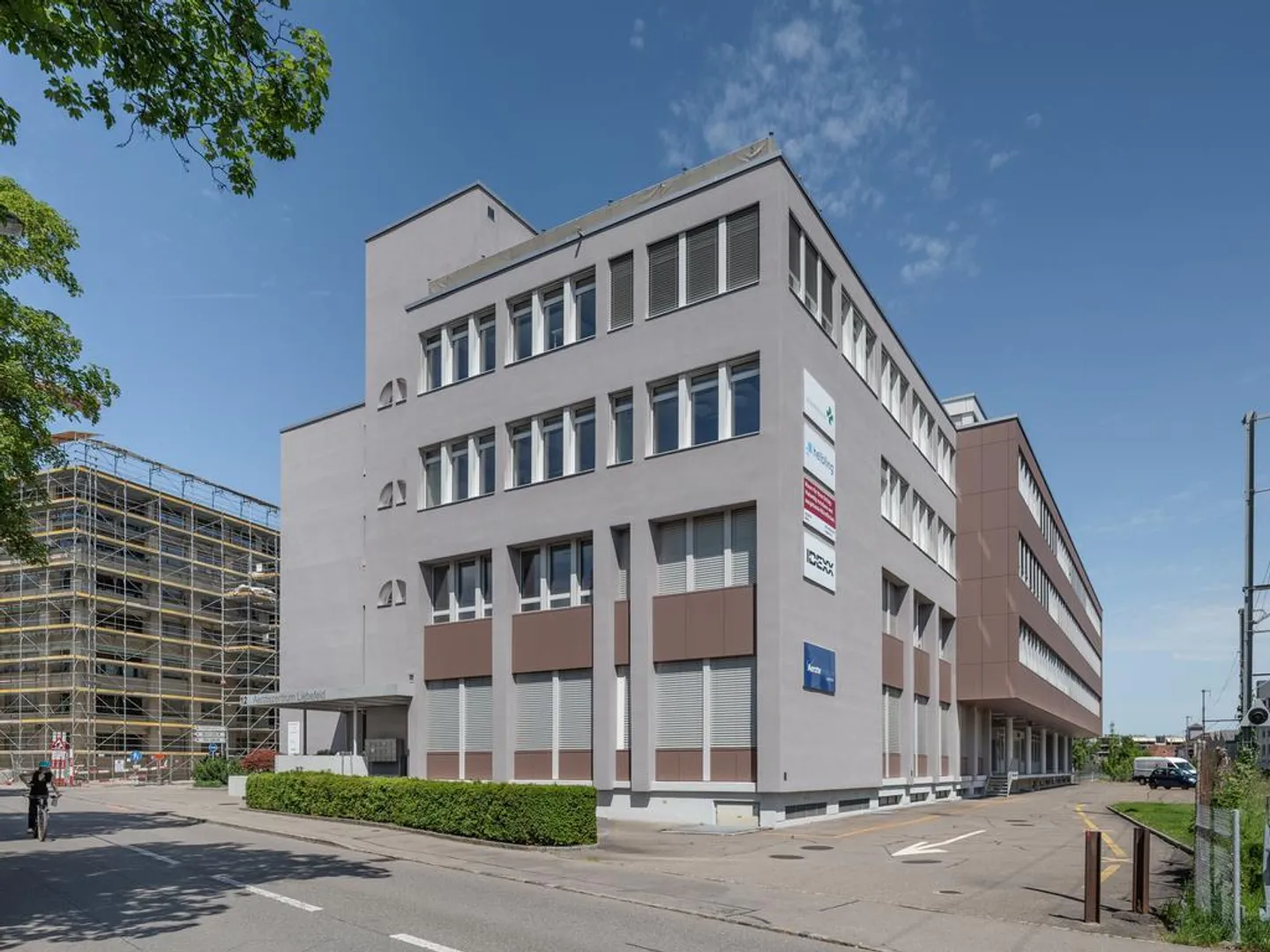 Spazio commerciale attraente di 535 m2 con libertà di design in una posizione ideale - Foto 1 di 8