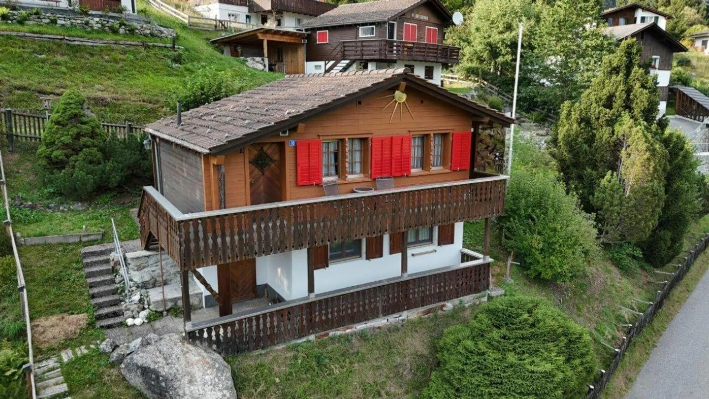 Einfamilienhaus in San Benedetg - Foto 1 von 4