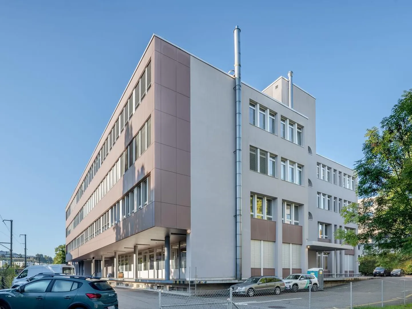 Spazio commerciale attraente di 535 m2 con libertà di design in una posizione ideale - Foto 5 di 8
