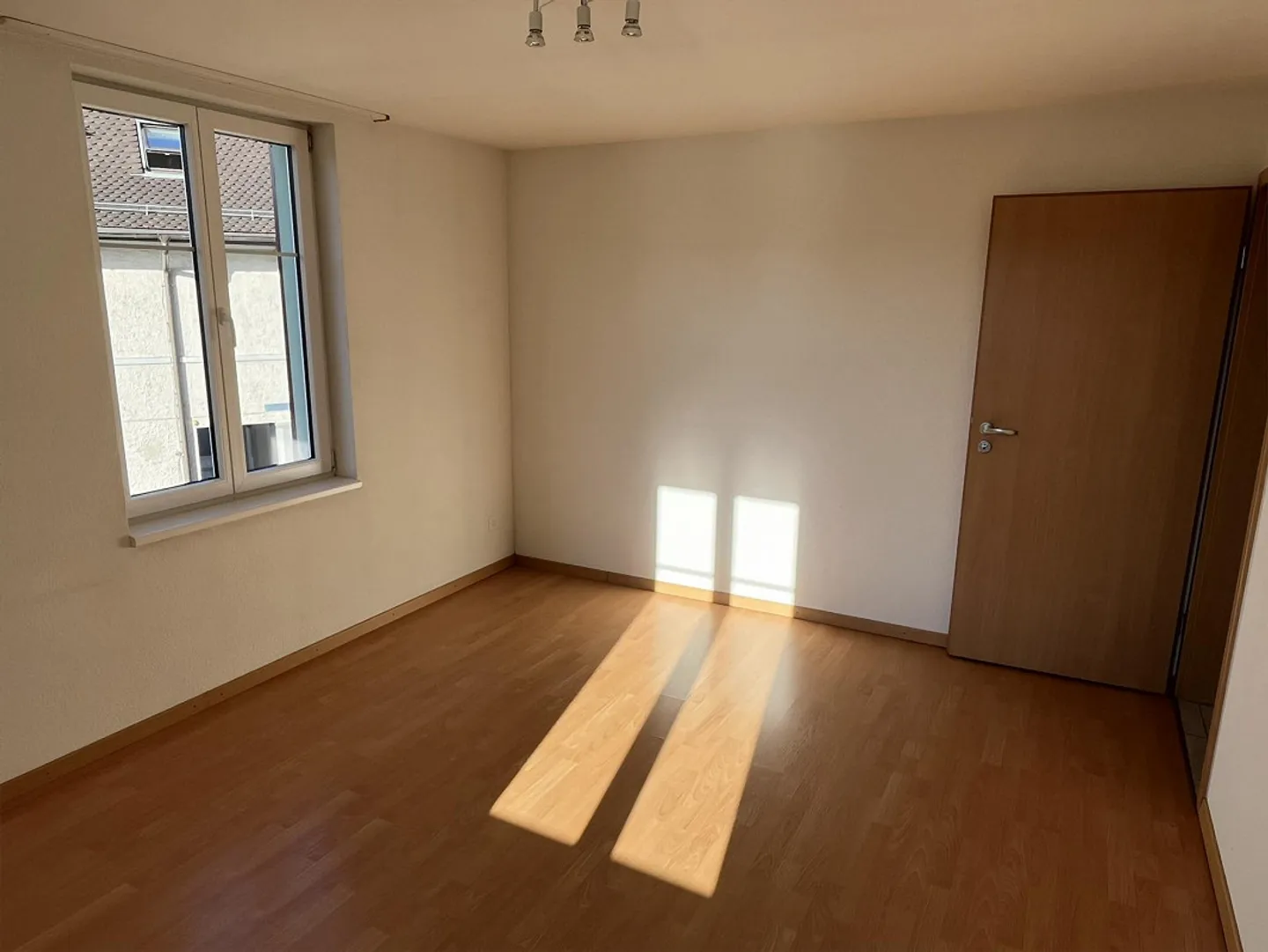 Appartamento centrale di 3,5 stanze al 1° piano - Foto 9 di 9