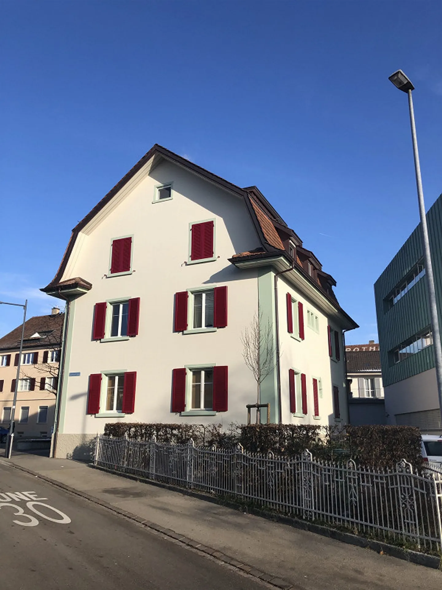 Appartamento centrale di 3,5 stanze al 1° piano - Foto 3 di 9
