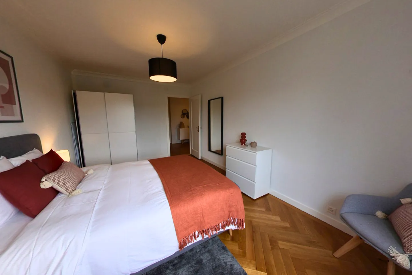 Appartement spacieux de 2 pièces avec balcon et vue sur la rivière à Genève - Photo 9 sur 15
