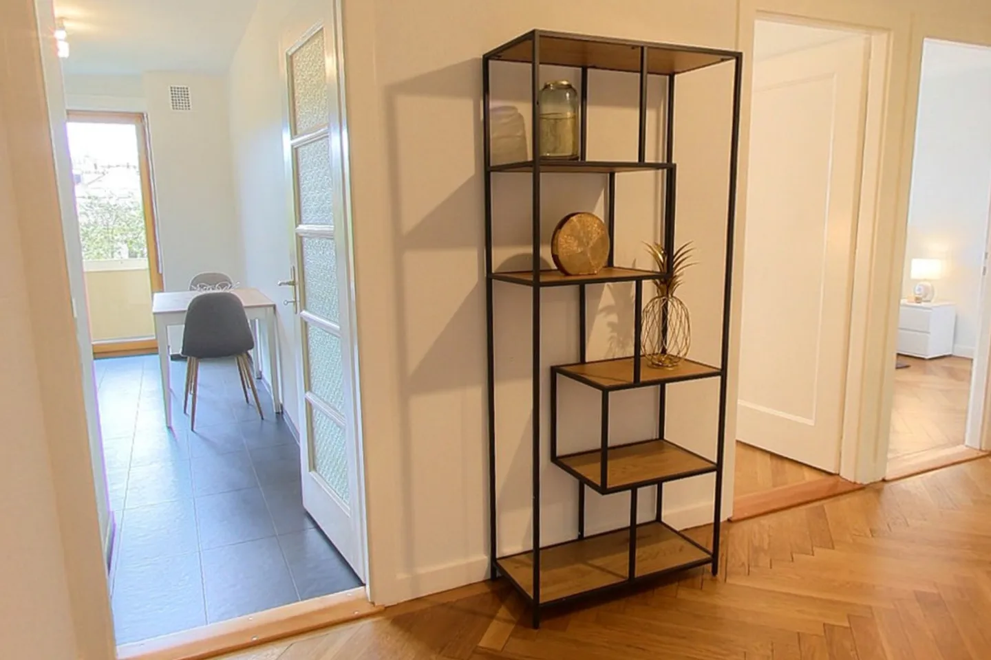 Appartement spacieux de 2 pièces avec balcon et vue sur la rivière à Genève - Photo 15 sur 15