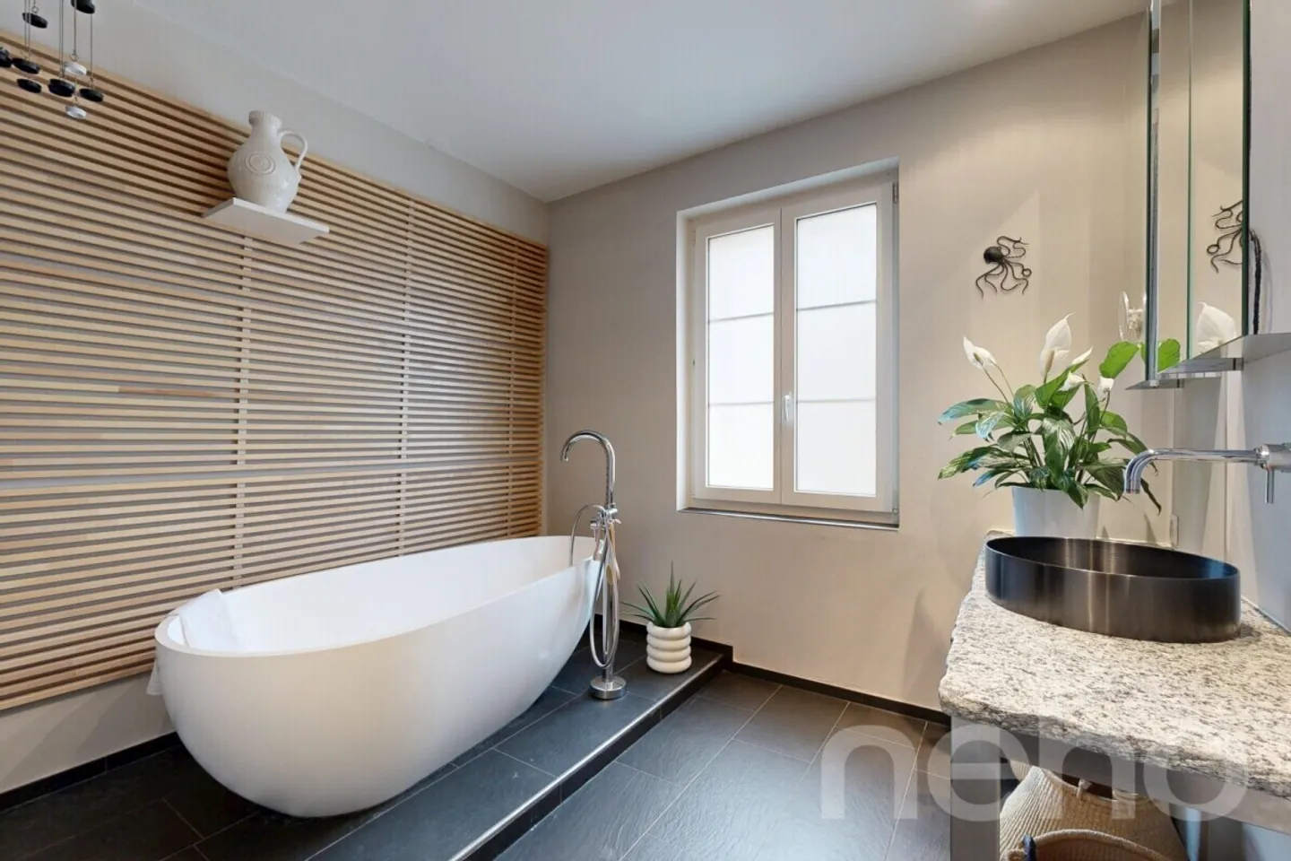 Stilvolles 9-Zimmerhaus mit Ausblick und Altbaucharme - Foto 7 von 12