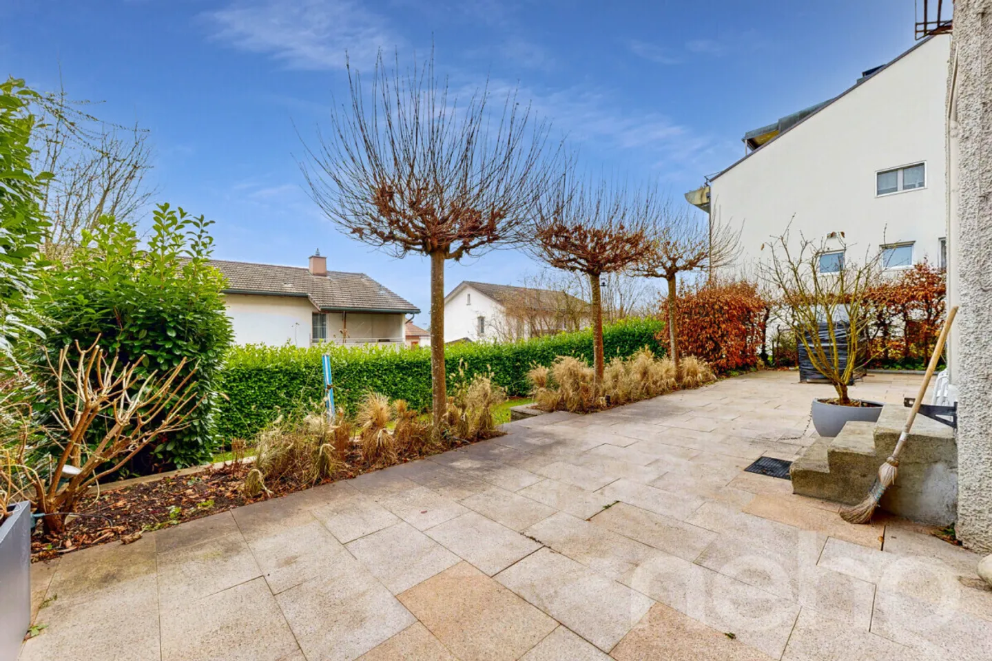 Stilvolles 9-Zimmerhaus mit Ausblick und Altbaucharme - Foto 10 von 12