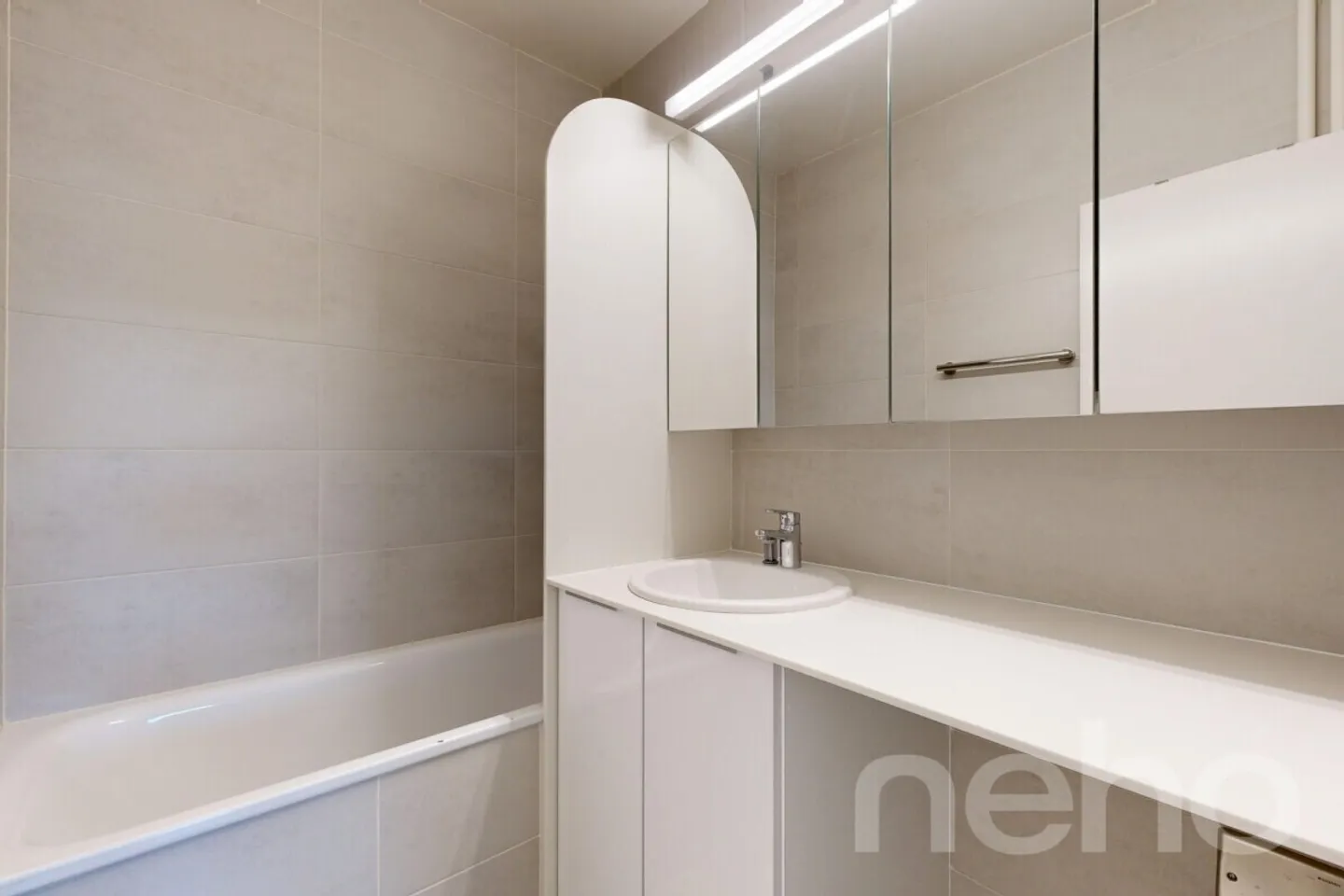 Large family duplex of 7 rooms in the heart of Thônex - Photo 9 of 12