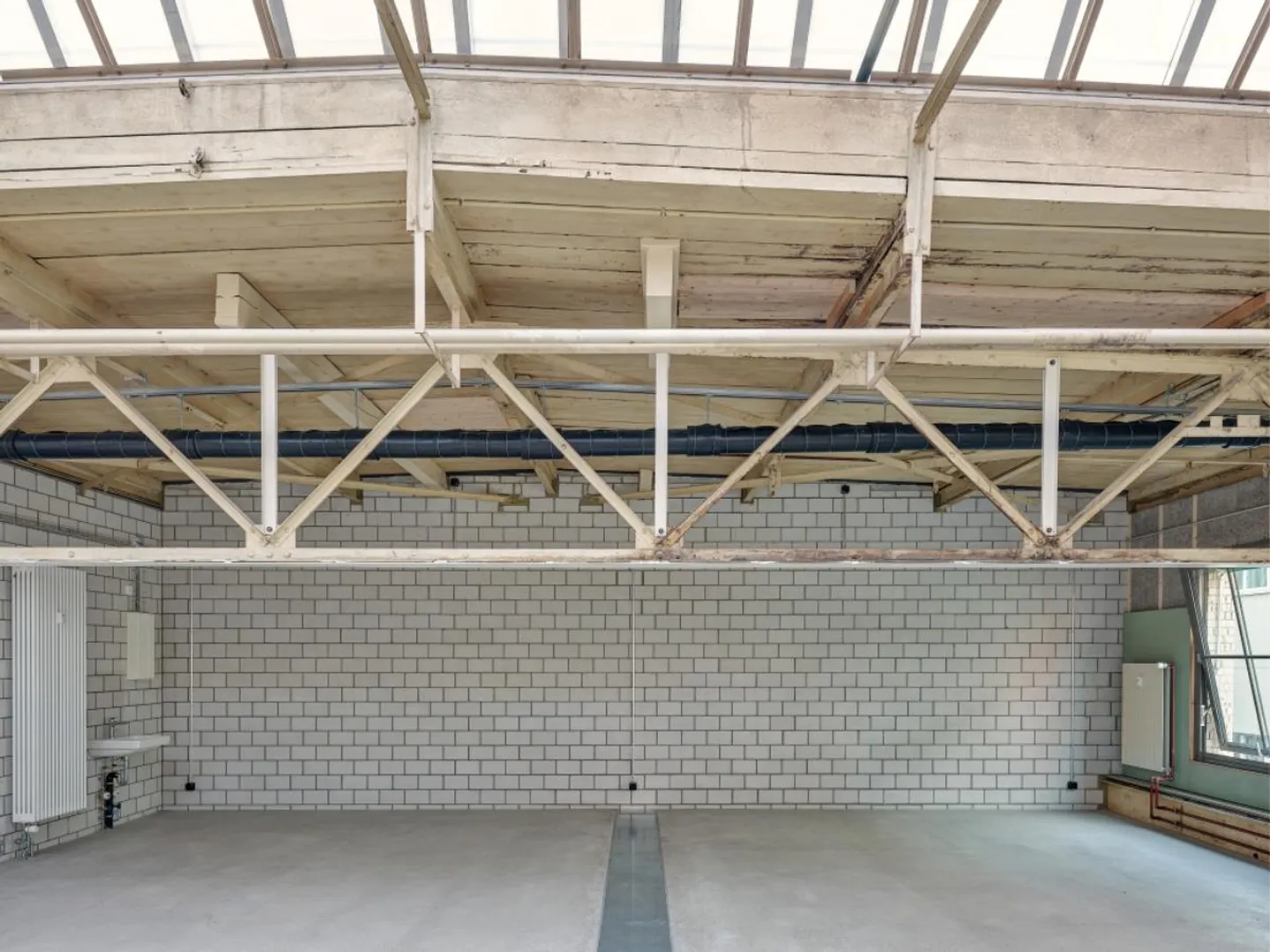 Espace de travail avec charme industriel - Photo 3 sur 5