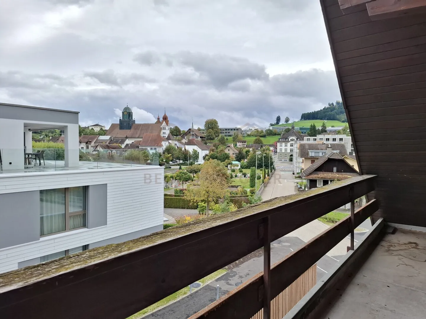 Einfamilienhaus mit Einliegerwohnung - familienfreundlich und zentral - Foto 8 von 12