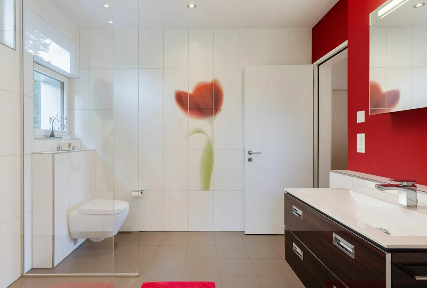 Family apartment with private garden and view of Pilatus - Photo 9 of 13