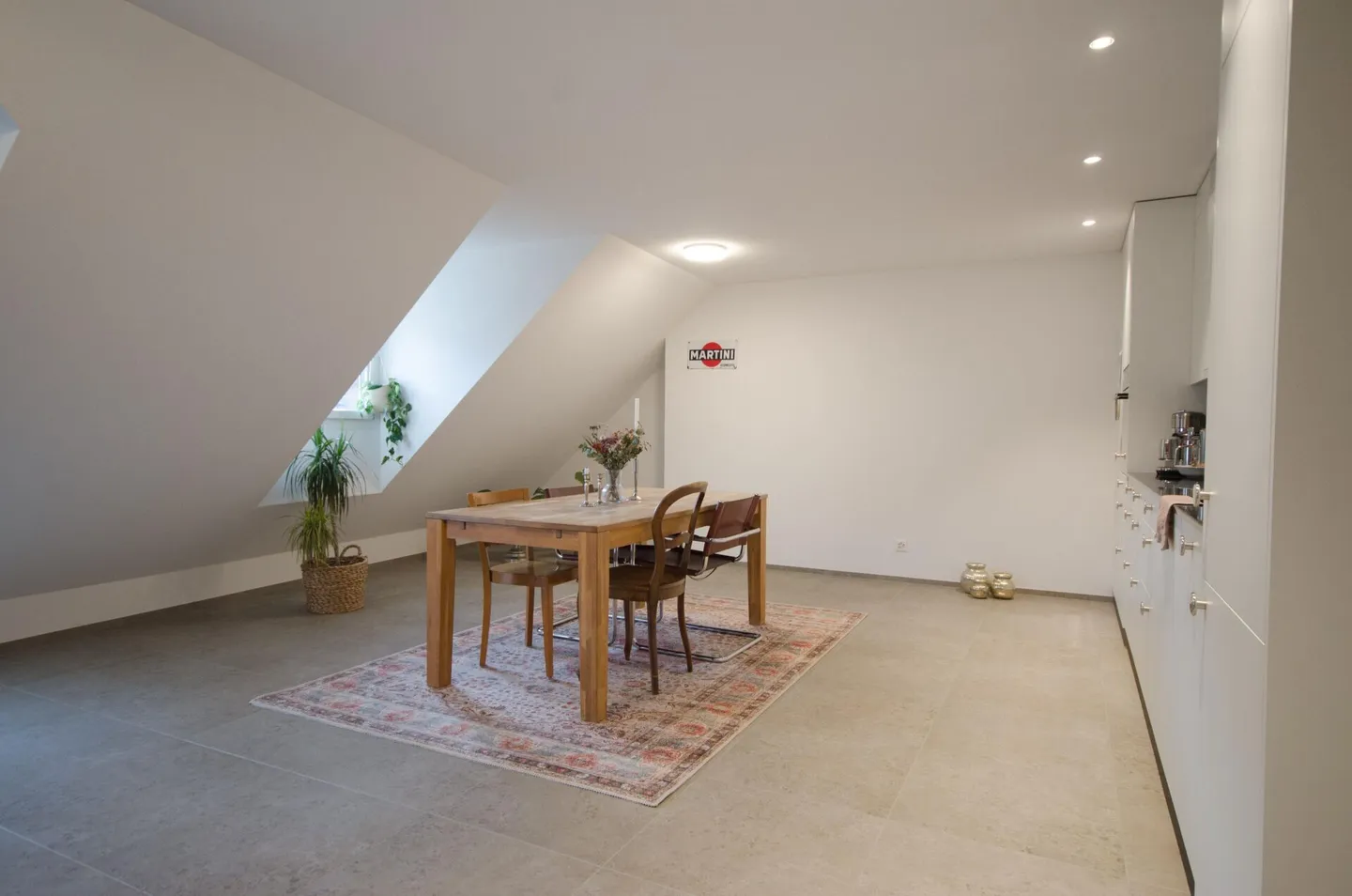 Attraktive 3.5-Zimmer-Dachwohnung mit Galerie - Photo 2 of 11
