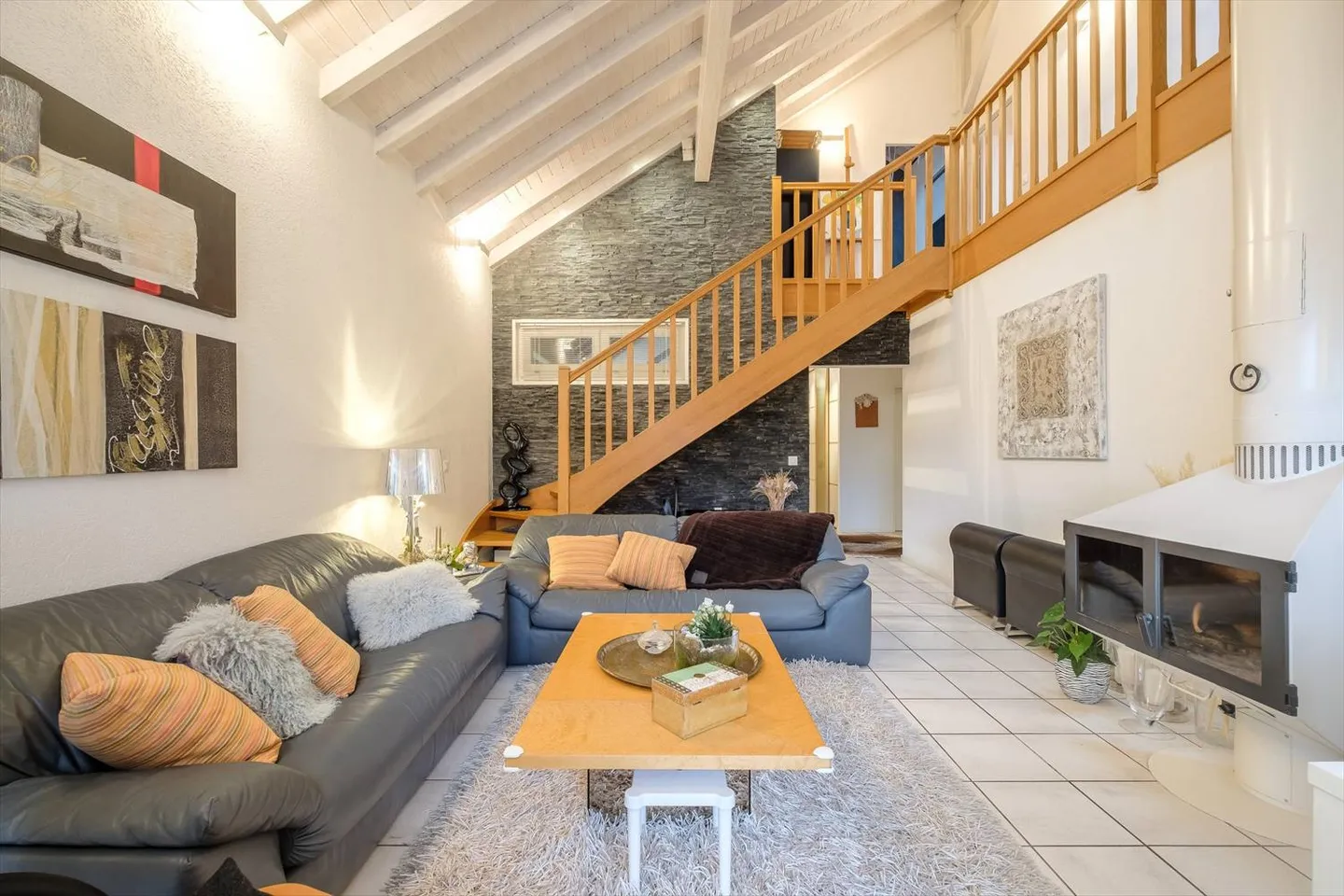 Spazioso duplex attico di 235 m² completamente ristrutturato - Foto 3 di 12