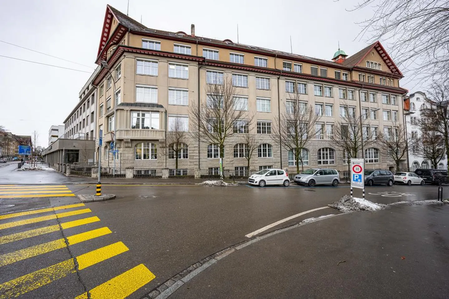 Commercial space with gym in the heart of St. Gallen - Photo 1 of 10