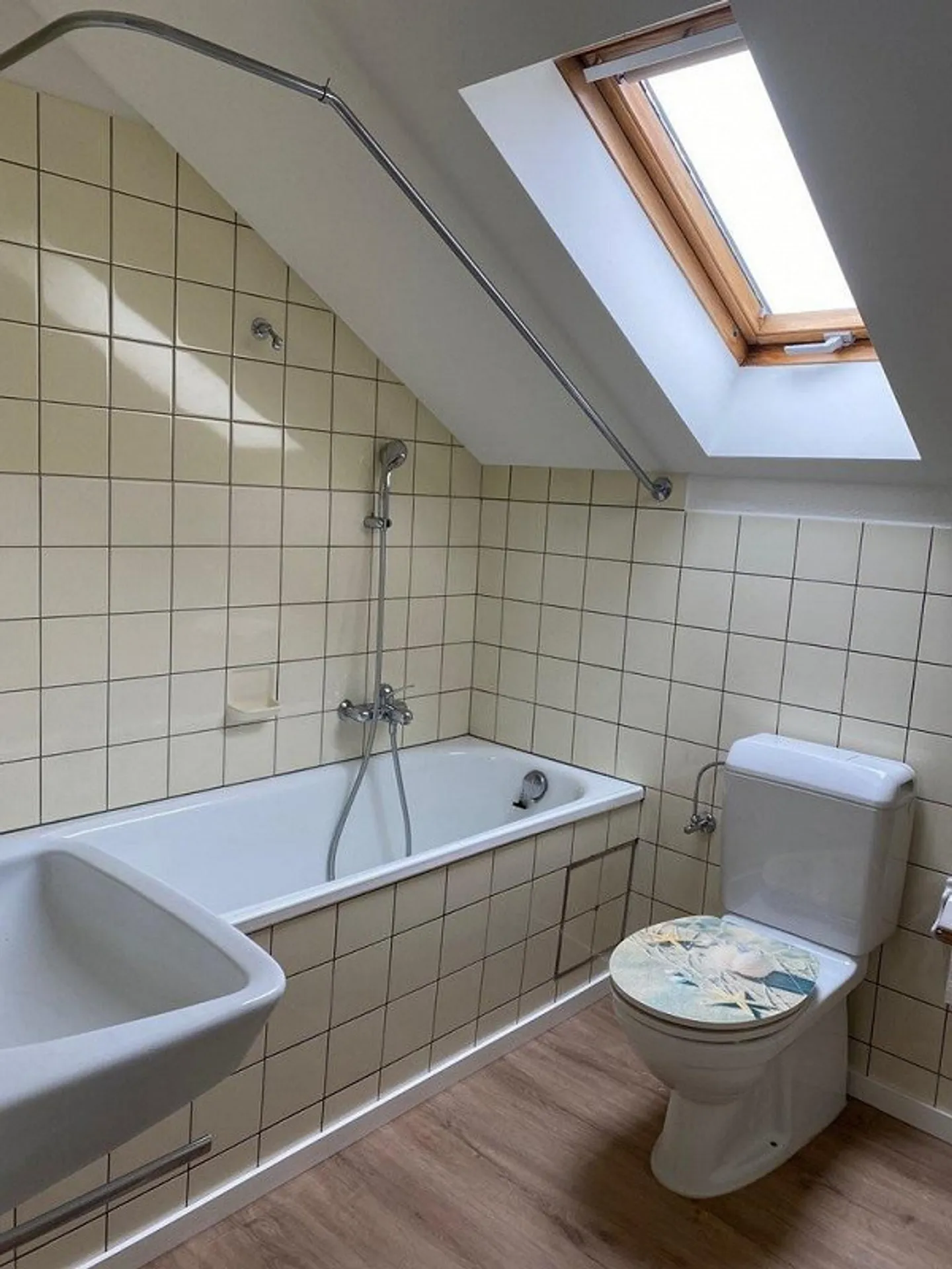 Accogliente appartamento mansardato di 1,5 stanze a Bruderholz - Foto 3 di 6