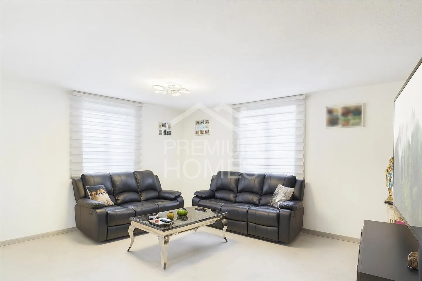 Affascinante casa plurifamiliare con potenziale di sviluppo - Foto 3 di 10