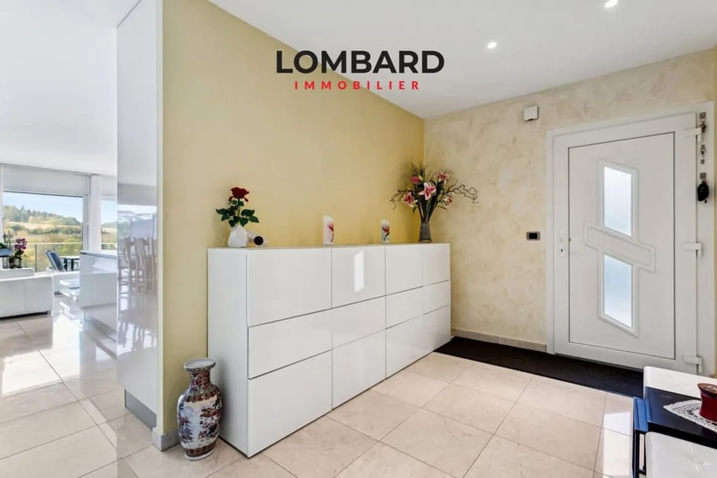 Geräumige zeitgenössische Villa mit 6,5 Zimmern - Foto 3 von 10