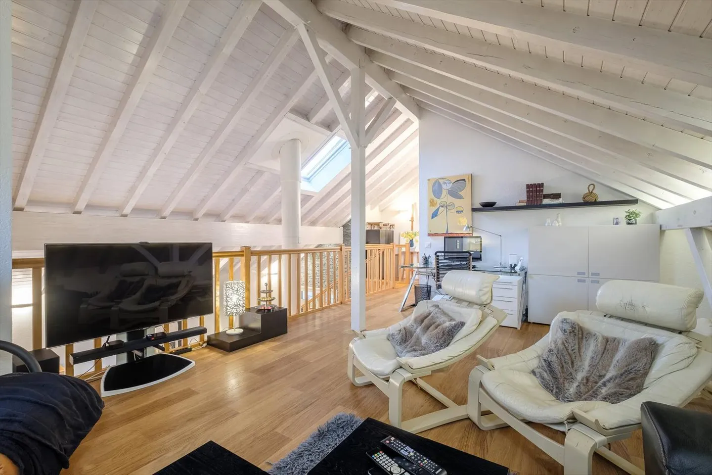 Spazioso duplex attico di 235 m² completamente ristrutturato - Foto 11 di 12