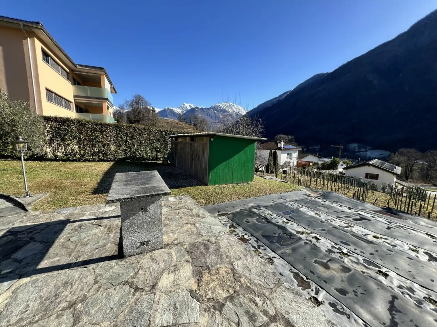 Prestigiosa villa bifamiliare con piscina, annesso e laboratorio - Foto 16 di 25