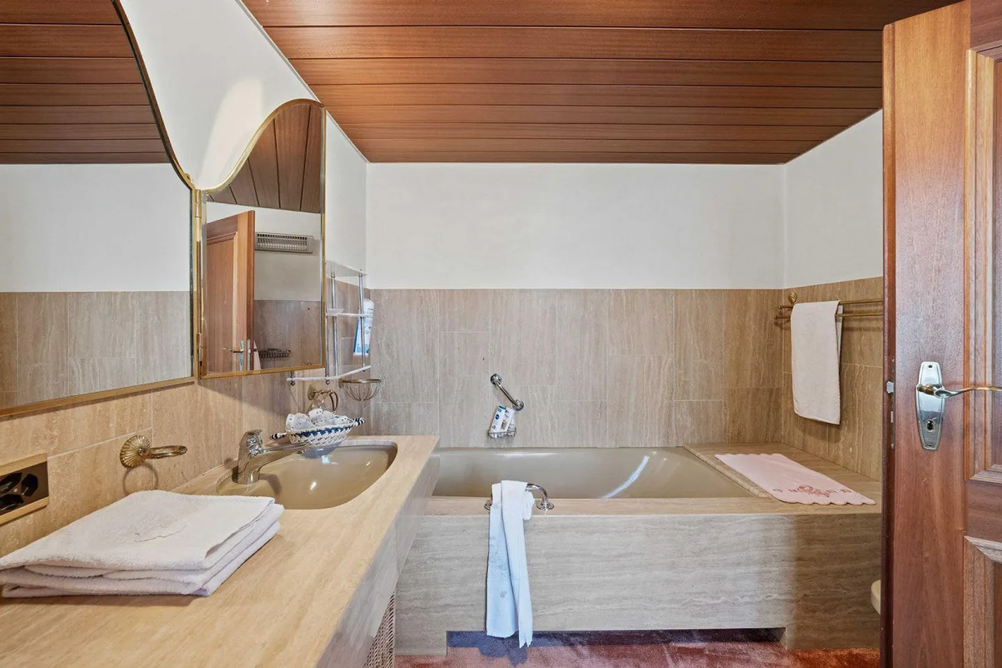 Casa unifamiliare - Foto 8 di 12