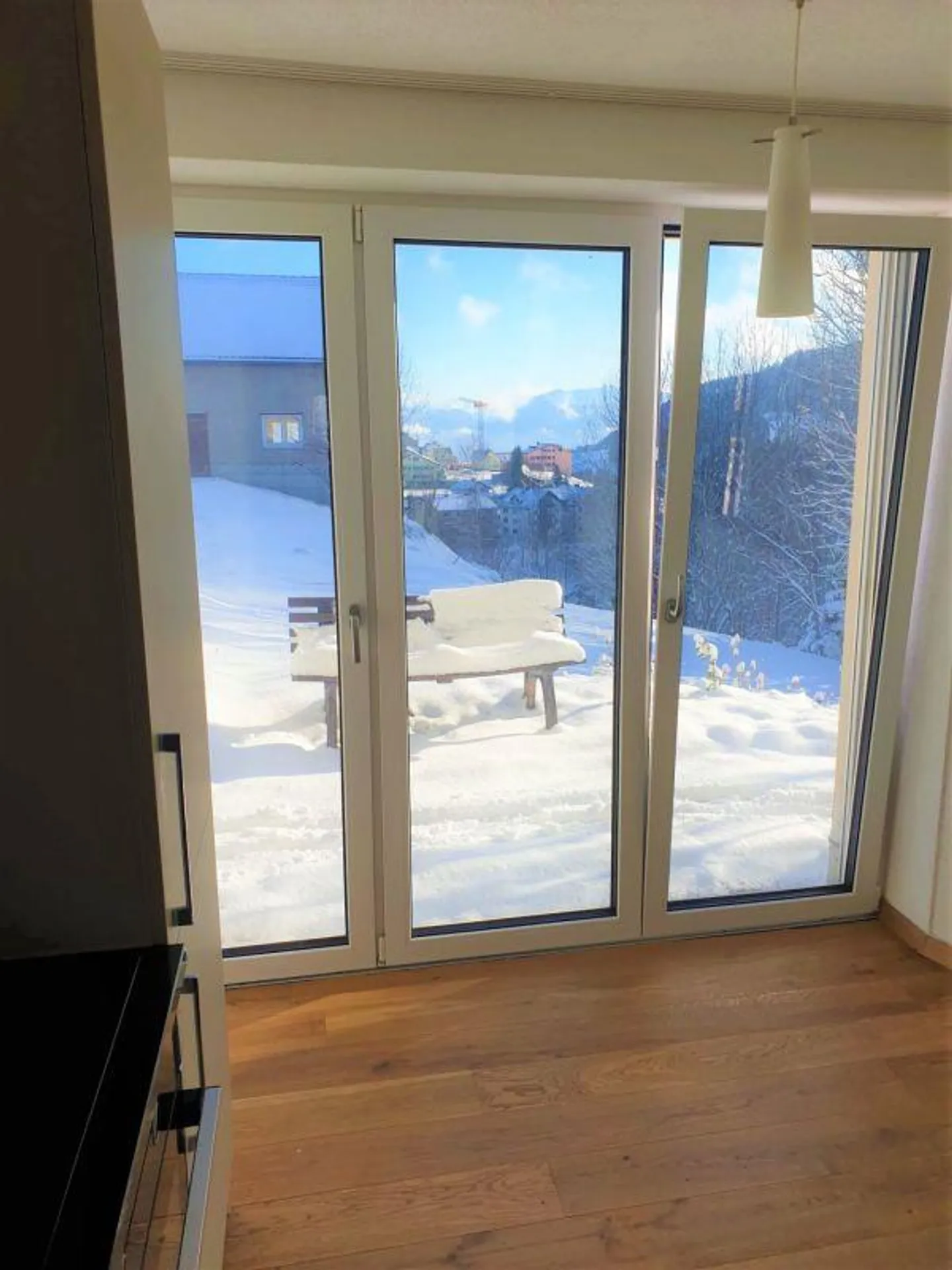 Appartamento spazioso di 1,5 stanze in affitto - Foto 3 di 7