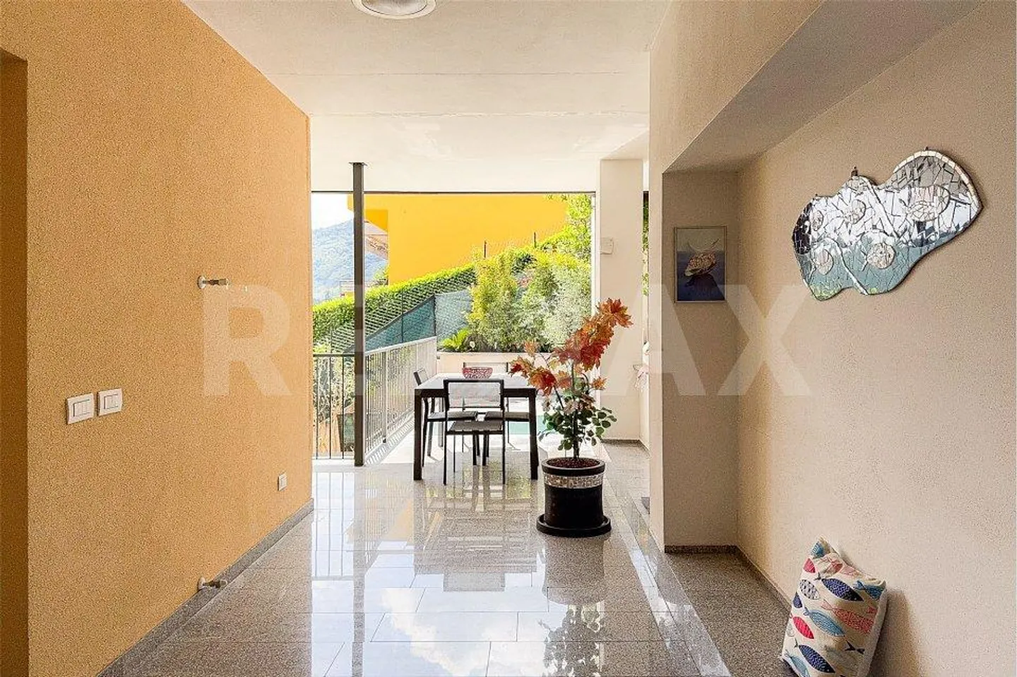 Appartamento moderno con vista lago - Foto 5 di 13
