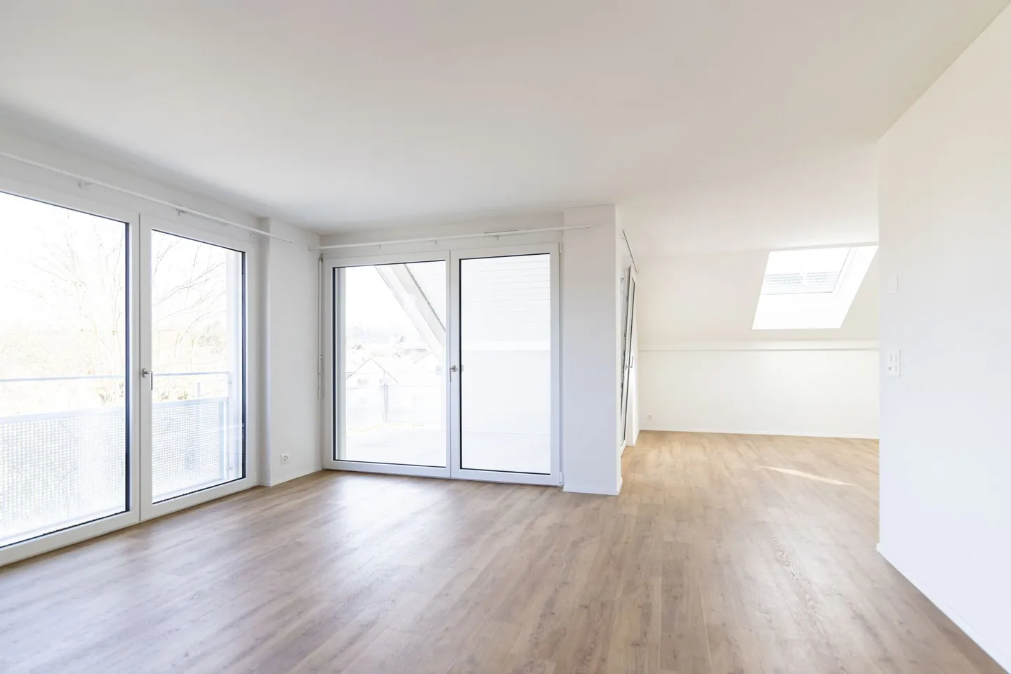 Appartamento moderno di 4,5 stanze con vista a Leuzigen in affitto - Foto 2 di 8