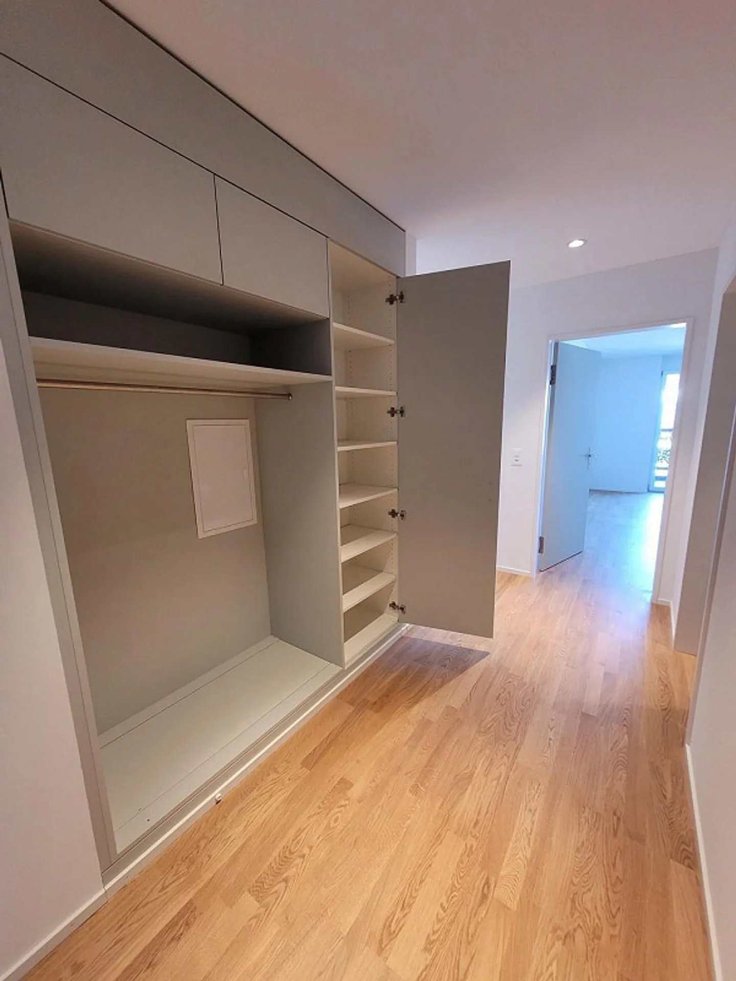4.5 room apartment, 1st floor with beautiful terrace - Photo 8 of 13
