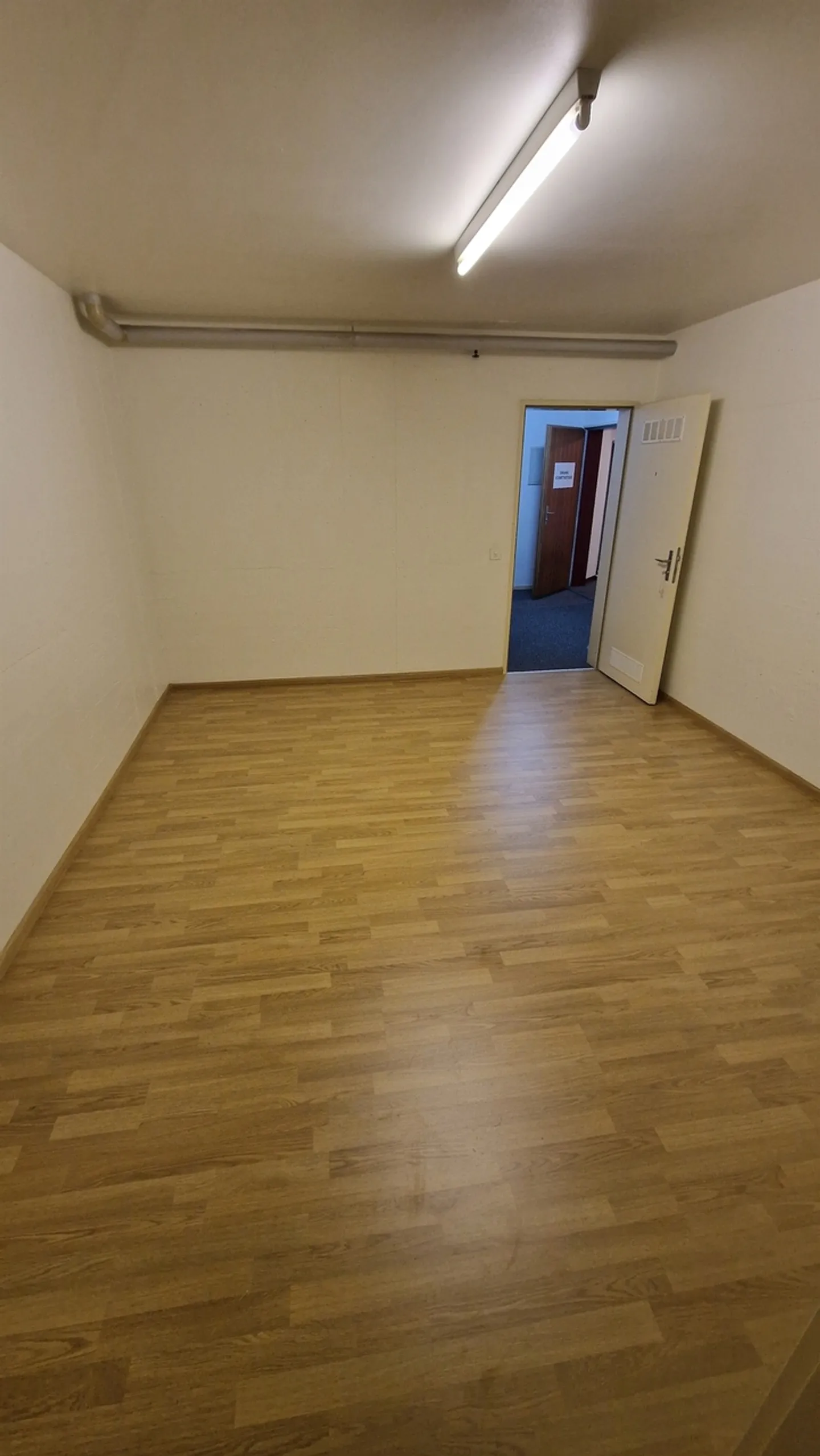 Craft Room in a Quiet Location - Photo 2 of 3