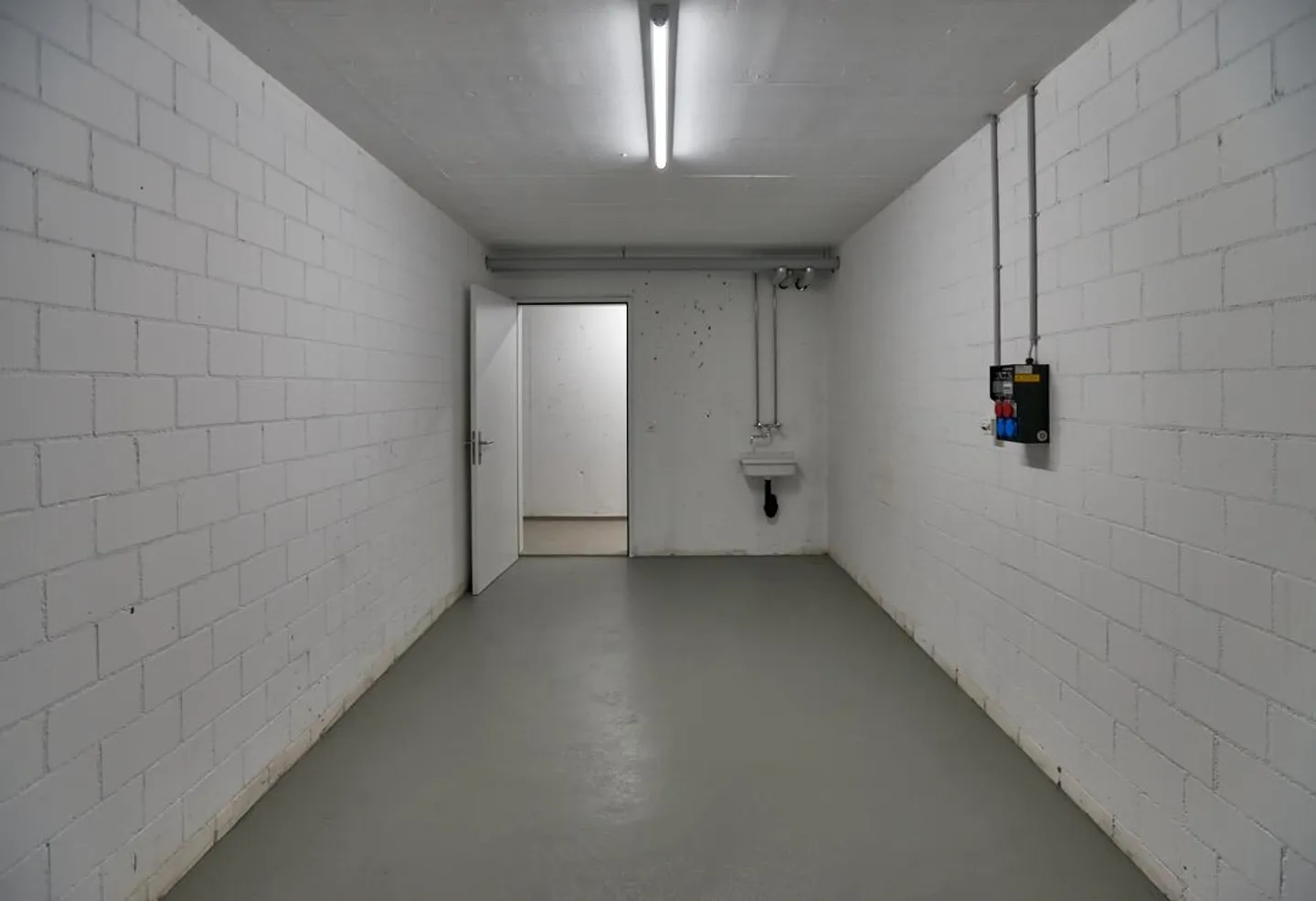 ISA-Hof Espace Hobby/Stockage - Photo 1 sur 5