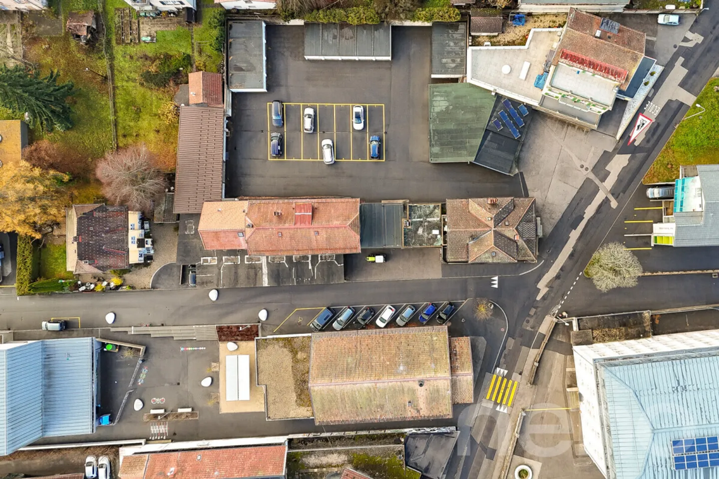 Rental building with good yield! - Photo 3 of 12