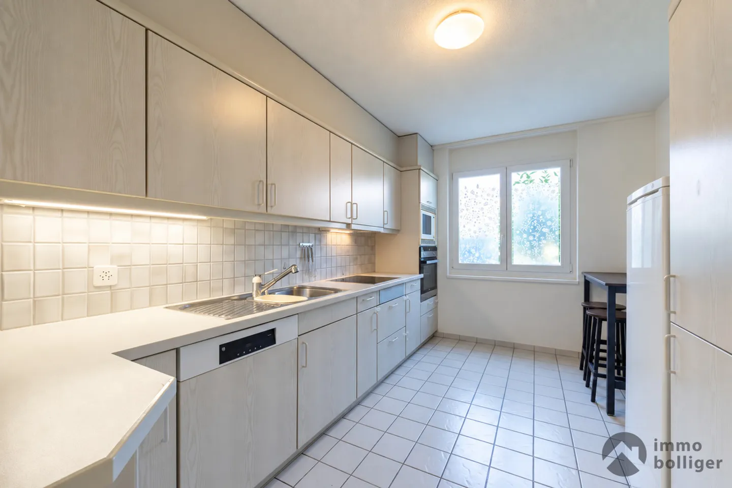 Timeless living quality & well-kept environment in Oftringen - Photo 4 of 13