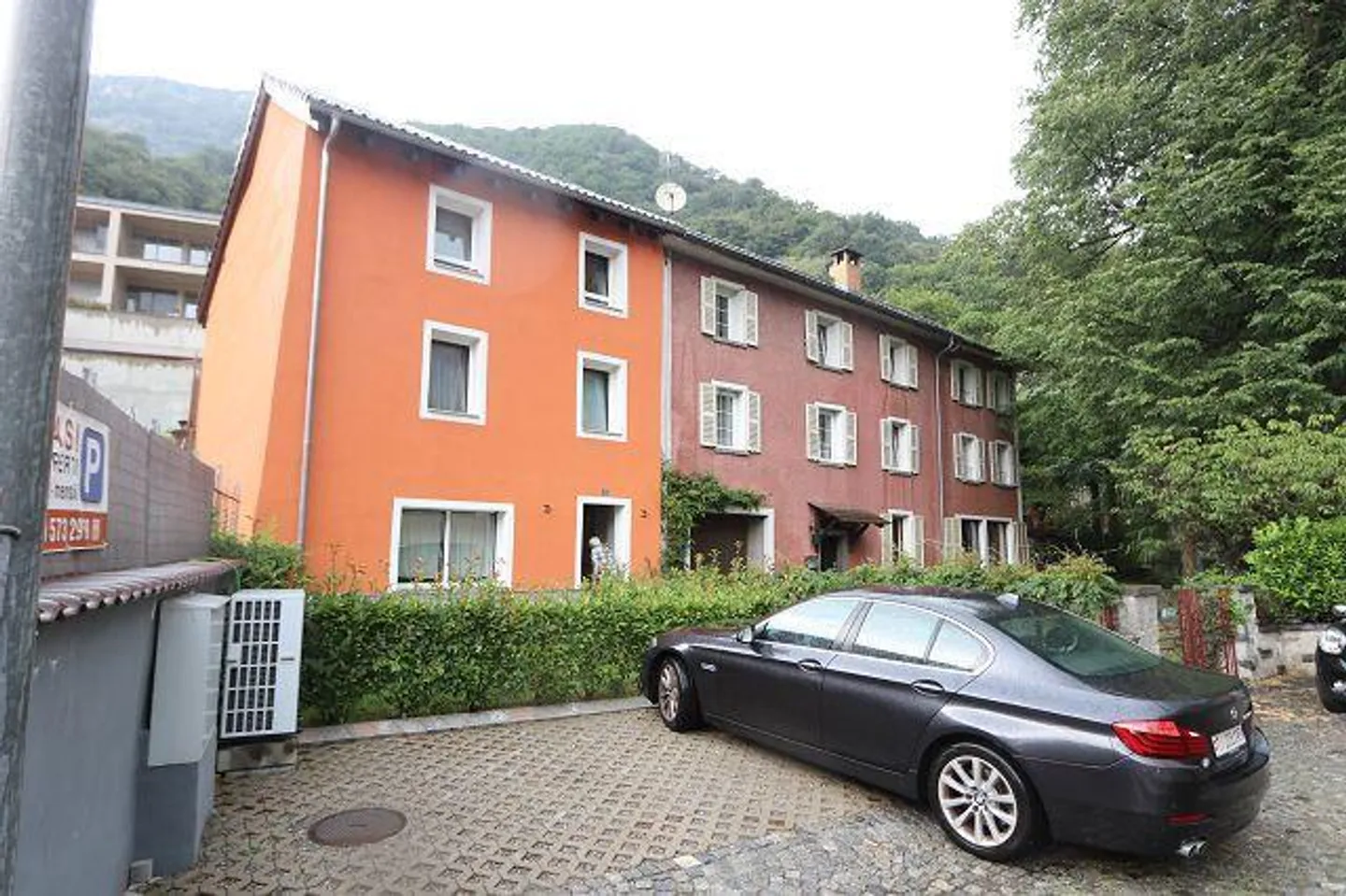 3 1/2-Room Corner House with Garden Seating / 3 1/2-room house with gardens - Photo 1 of 15