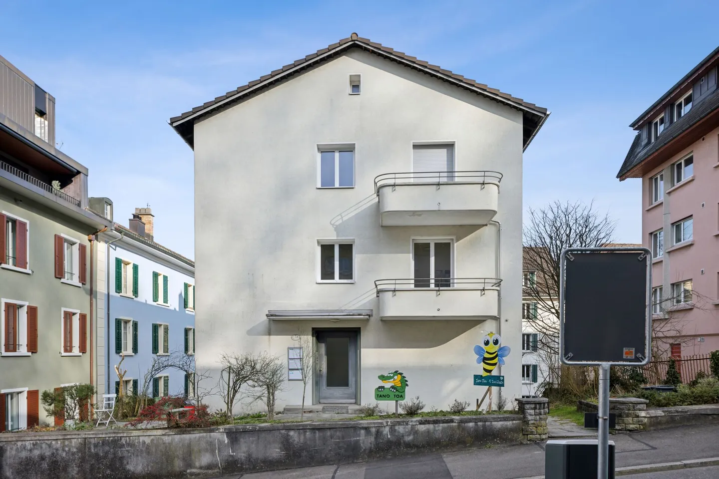 Maison trifamiliale dans le meilleur emplacement de Lucerne - Photo 2 sur 3