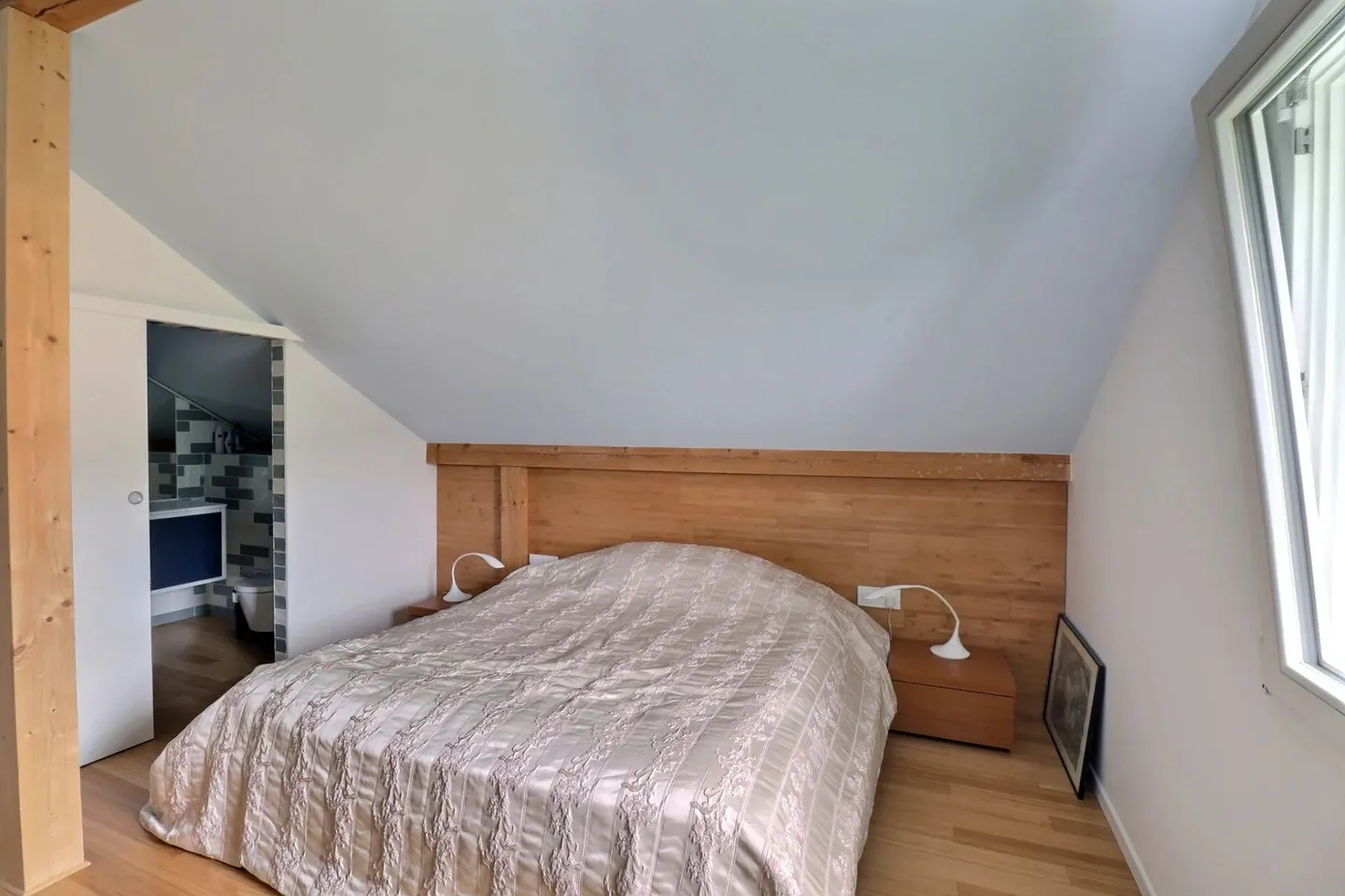 Casa ristrutturata con 8 stanze in zona tranquilla - Foto 4 di 5