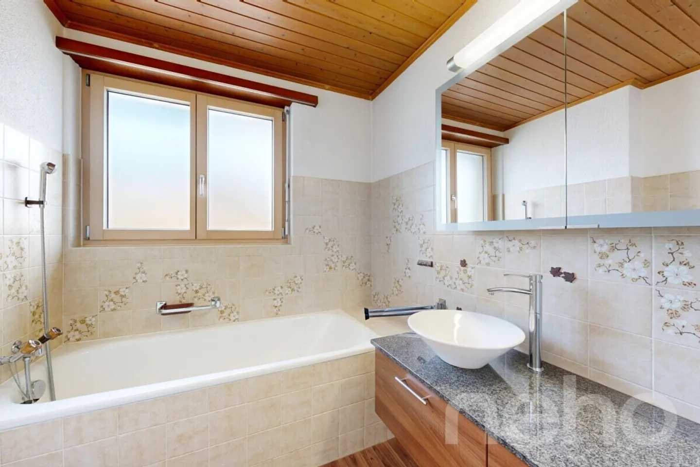 Geräumiges Familienhaus mit Flexibilität - Foto 7 von 12