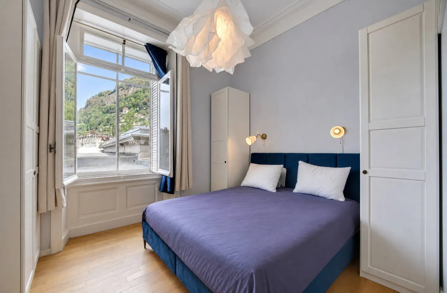 Appartement Charmant avec Vue sur le Lac - Photo 2 sur 4