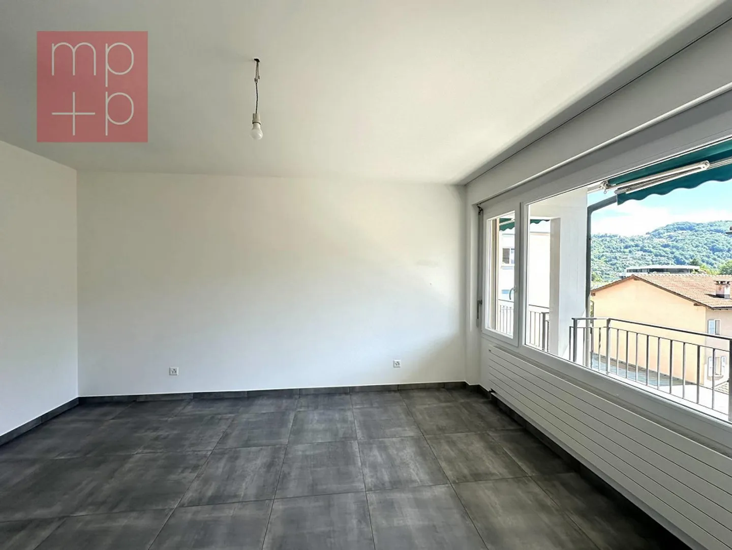 Renovierte Wohnung mit Terrasse - Foto 6 von 8