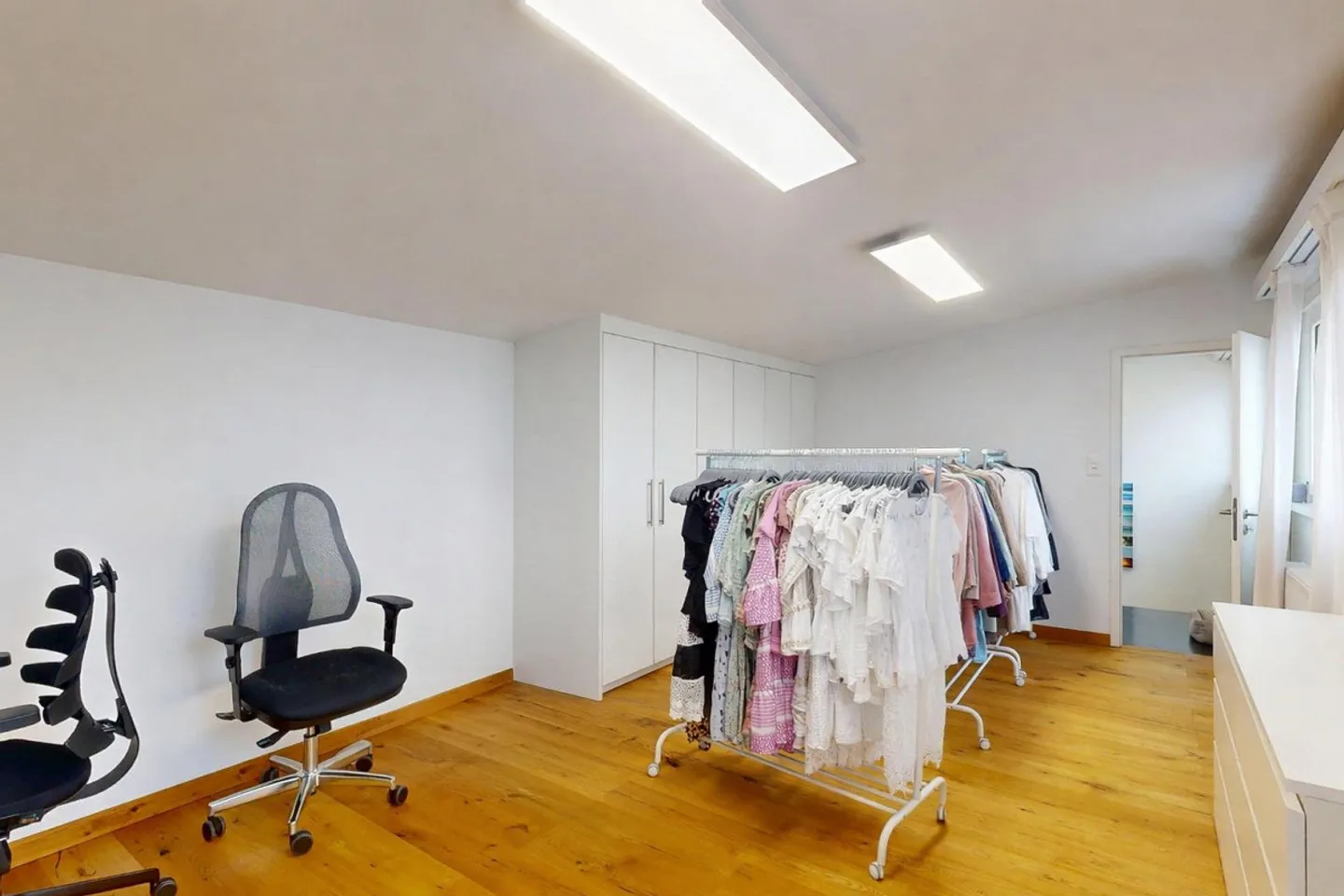 Casa bifamiliare di 6,5 stanze con giardino privato e studio - Foto 6 di 8